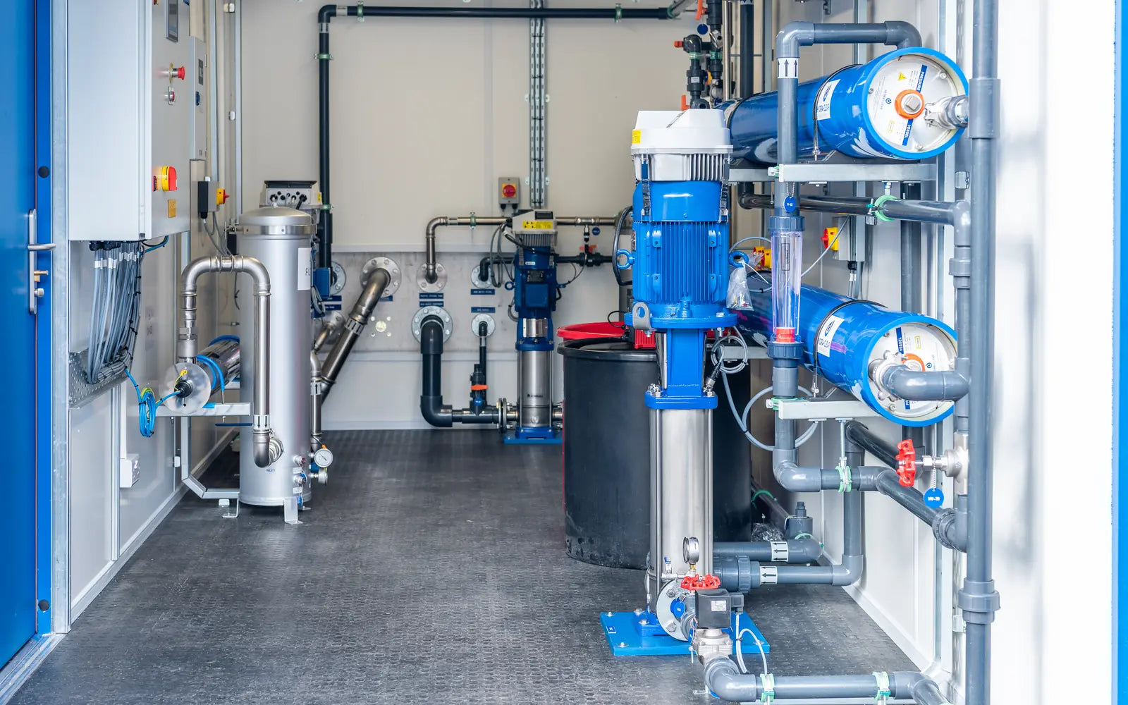 Factory integrated containerised RO and distribution plant