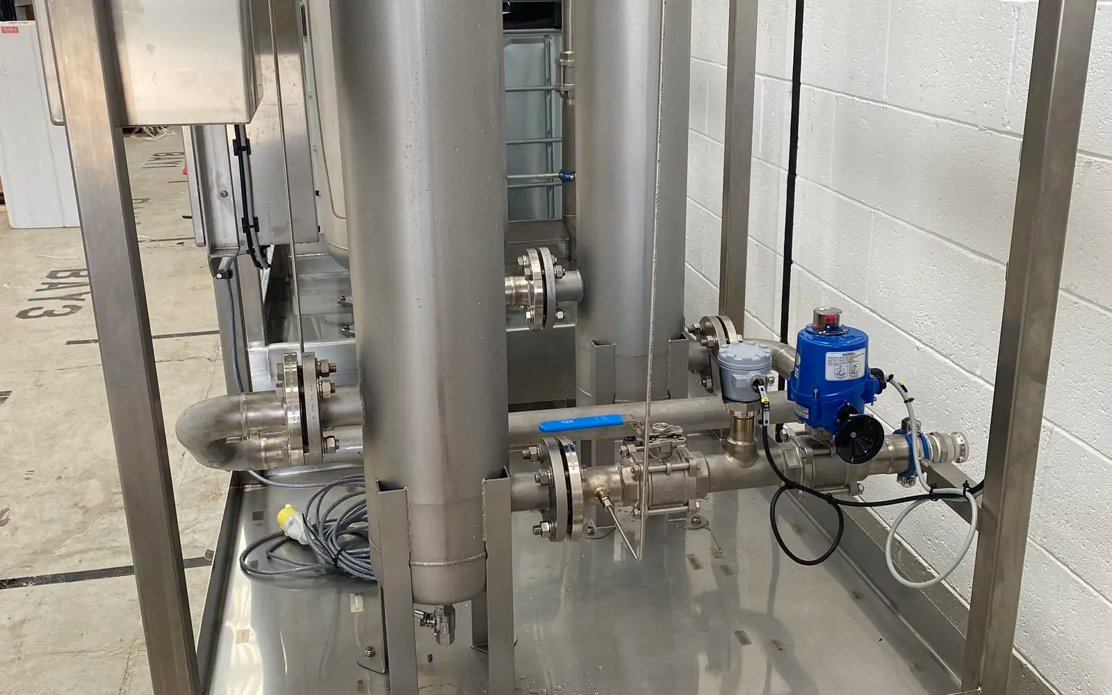 Mobile point of use mixed bed system for a nuclear duty
