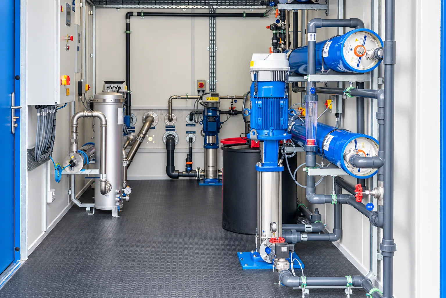 Factory integrated stainless pipework and treatment equipment
